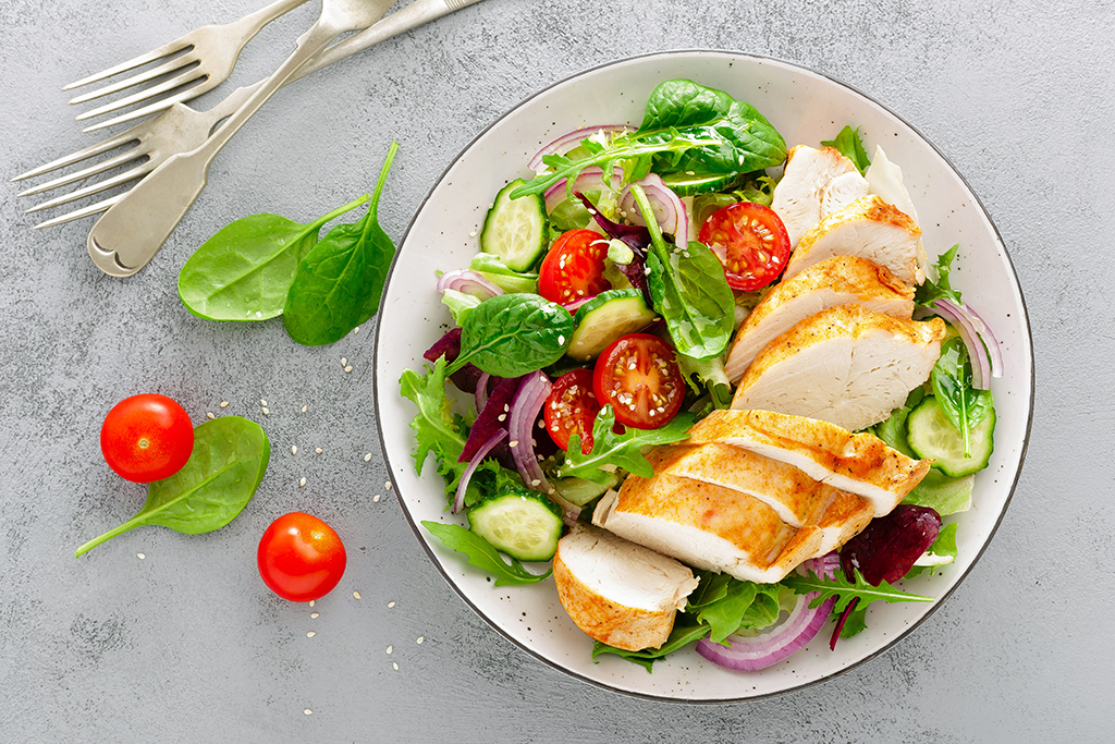 Saugus healthy break room options and snack vending machines